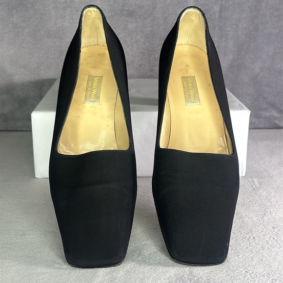 🔥🔥🔥Vera Wang Vintage Kitten Heels Size: 8.5🔥🔥🔥 - Picture 3 of 8